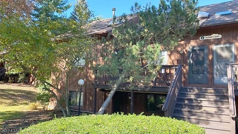 Soak up the mountains in this easy maintenance Great Gorge home Soak up the mountains in this easy maintenance Great Gorge home