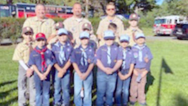 The Boy Scouts and Cub Scouts led the Pledge of Allegiance (Photo by Laurie Gordon)