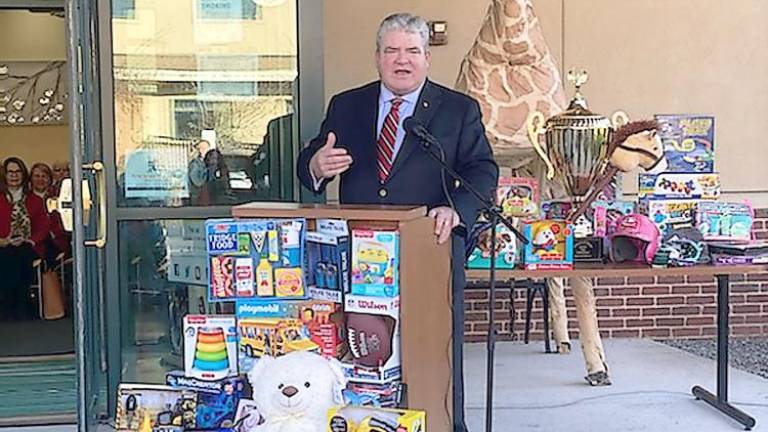 Steve Oroho, New Jersey State Senator, addresses the crowd (Photo by Laurie Gordon)