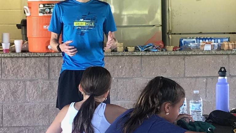 Hall of Famer inspires kids Hall of Famer inspires kids