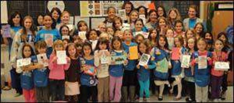 Scouts make cards for soldiers Scouts make cards for soldiers