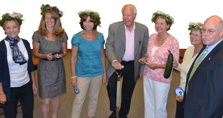 Residents commended for their contributions From left, Peggy Laddey, Lee Daly, Lorraine Tooley, Bob Nicholson, Miriam Tower, and Renee Ferguson and Councilman Gilbert Gibbs.