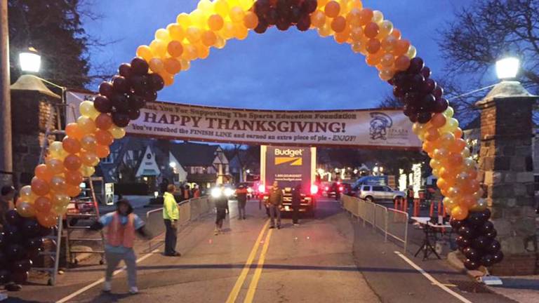 Early morning at the starting line of the Krogh's Turkey Trot.