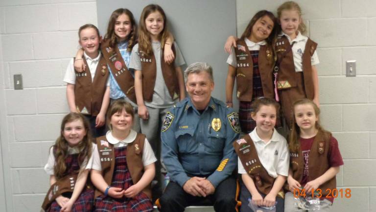 brownie troop visits Sparta police station brownie troop visits Sparta police station