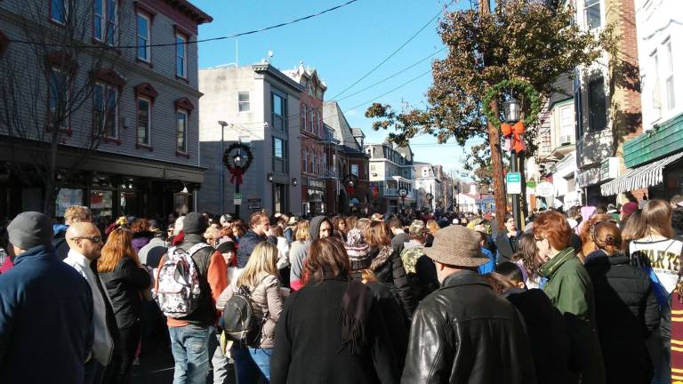 Pottermania comes to Newton Estimates put attendance on Spring Street as high as 35,000
