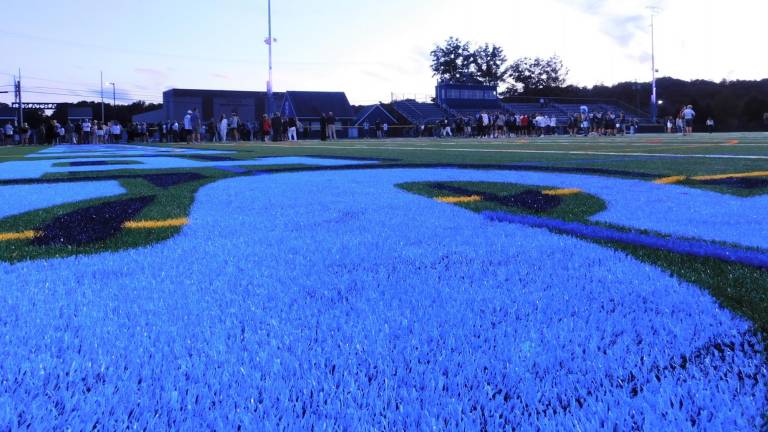 High School celebrates new turf High School celebrates new turf