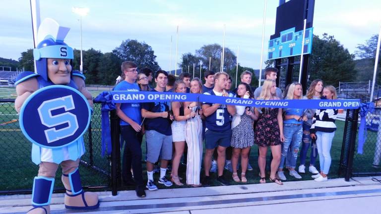 High School celebrates new turf High School celebrates new turf