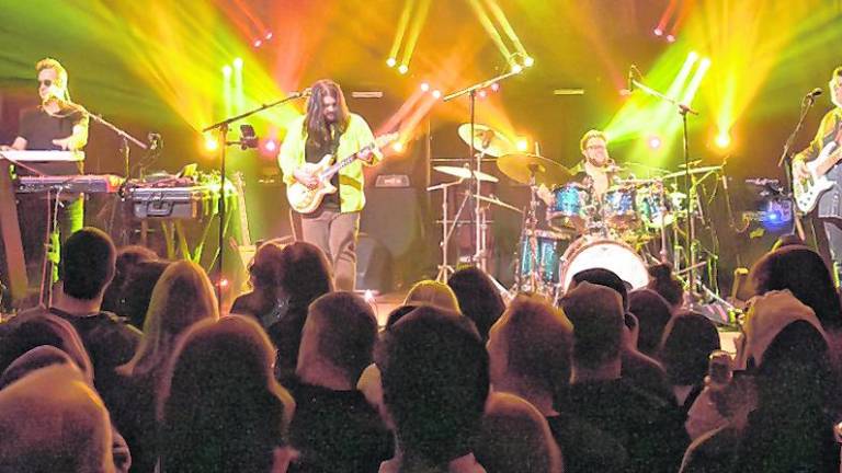 <b>Pink Talking Fish</b>