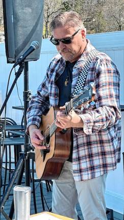 <b>Erik Hein plays Saturday night at Sheridan’s Lodge in Newton. (Photo courtesy of Erik Hein)</b>