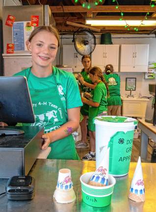 <b>Lea Gunther at the 4-H food booth Tuesday, Aug. 5. (Photo by Nancy Madacsi)</b>