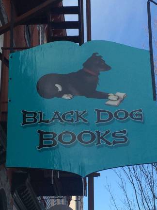 Hospice and bookstore run book club