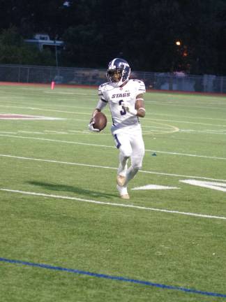 Stags Yusef Reddick on the move in the first half.