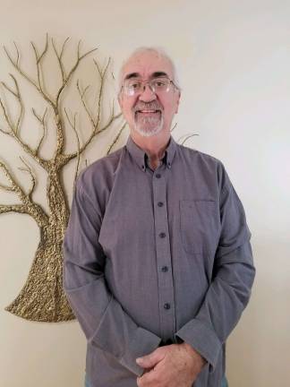 The sculptor Lawrence Unick