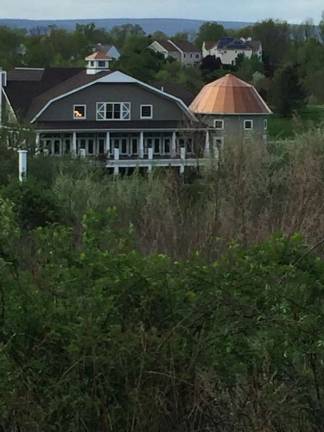 Privacy, quiet and beautiful vistas for that special day
