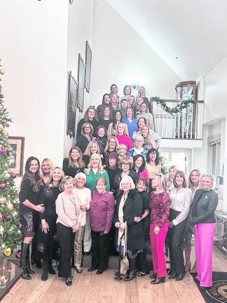 Garden Club hosts holiday party