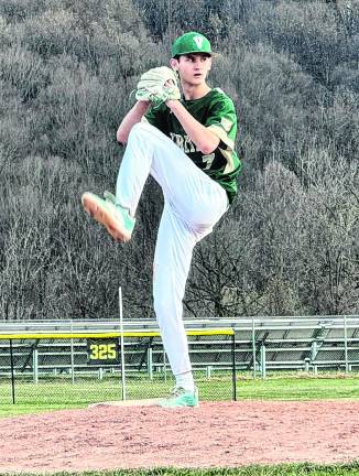 Bobby Meara pitches for Veritas Christian Academy.