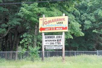 Tomahawk Lake waterpark plans job fair
