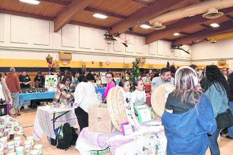 <b>Glen Meadow Middle School hosted a TREP$ Marketplace on Nov. 19 in the school’s gymnasium.</b>