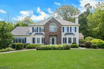 Real estate: Elegant 5-bedroom home