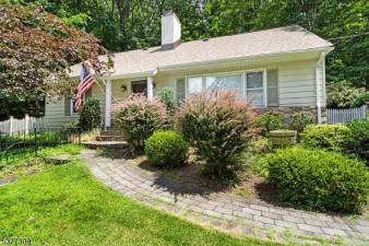 Real estate: Mix of classic and new style