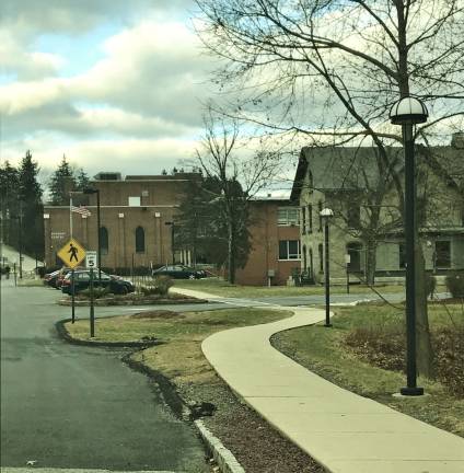 On campus at SCCC Photo by laurie Gordon