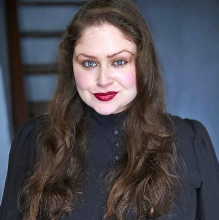 <b>Lana Leguia</b>