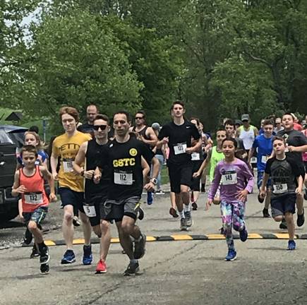 The start of Sunday's 21st Annual Cougar Stampede 5K.