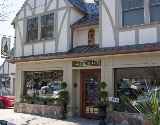Garlic &amp; Oil, 12 White Deer Plaza, Sparta