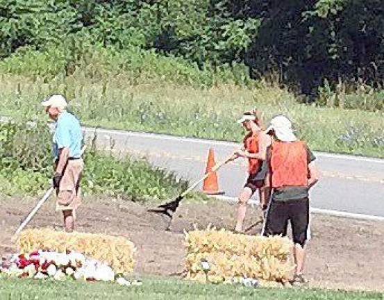 Veterans cemetery gets TLC from Rotarians and Boy Scouts