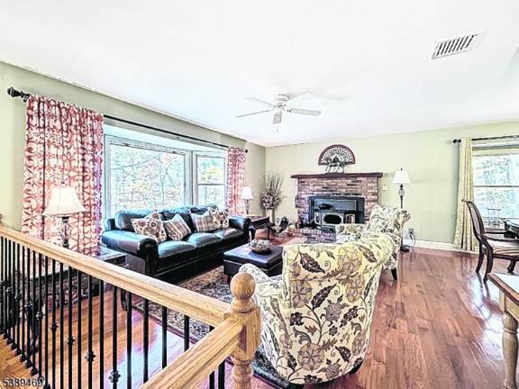 Charming energy makes bi-level a star