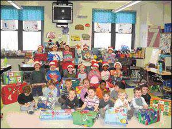 Students make crafts to raise money