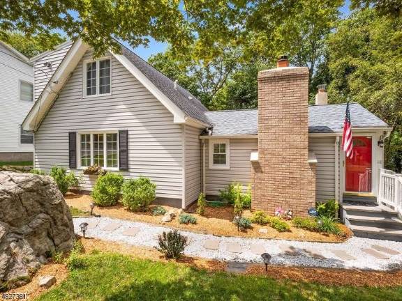 Charming Cape Cod on Seneca Trail