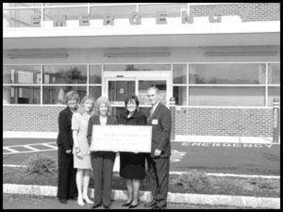 Valley Bank gives $25K for NMH expansion