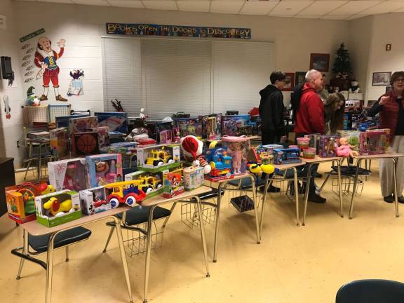 Sparta Middle School provided the space for the second annual Santa Shop