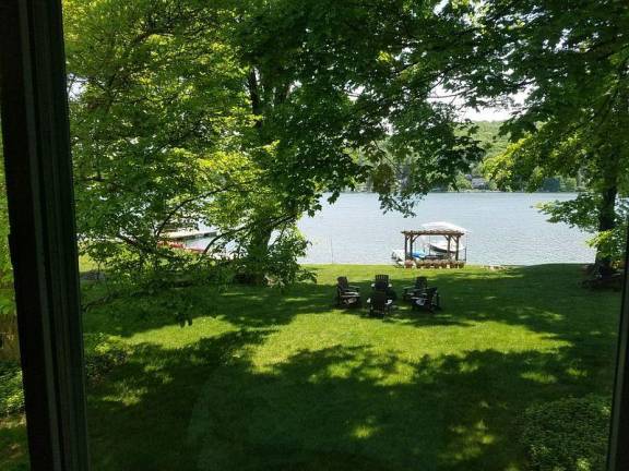 Awesome lakefront rental