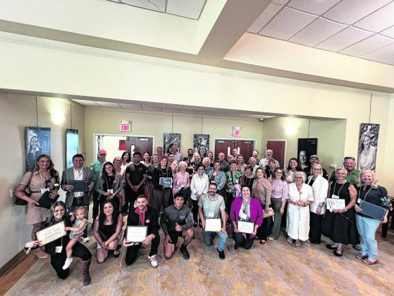 <b>Project Self-Sufficiency honored individuals, businesses, and organizations for their extraordinary volunteer efforts during the past year.</b>