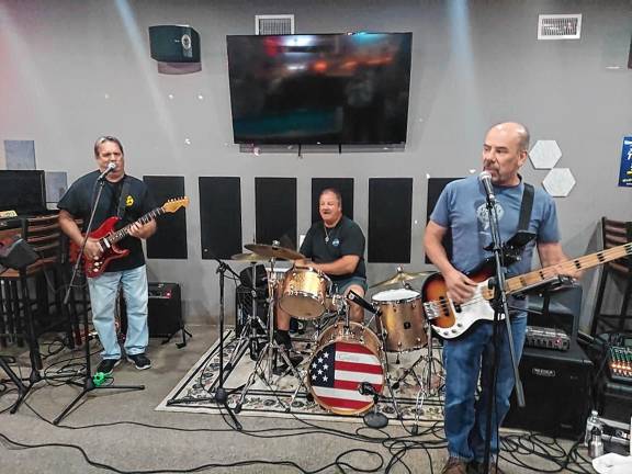 <b>Mile 39 plays Saturday night at Skylands Craft Beer &amp; Wine Garden in Wantage. (Photo courtesy of Mile 39)</b>