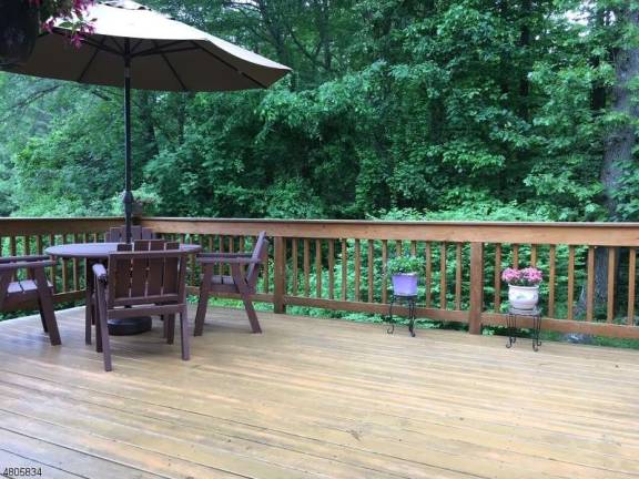 Move-in ready, near Lake Mohawk