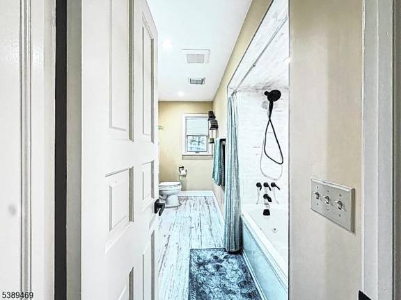 Charming energy makes bi-level a star