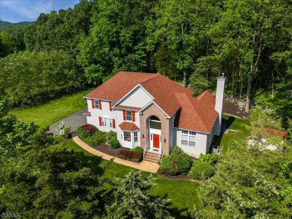 Real estate: Colonial in beautiful setting