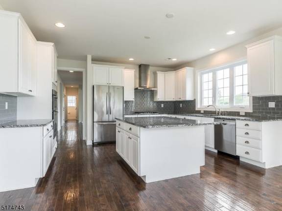 Welcome home to Chapel Hill at Sparta