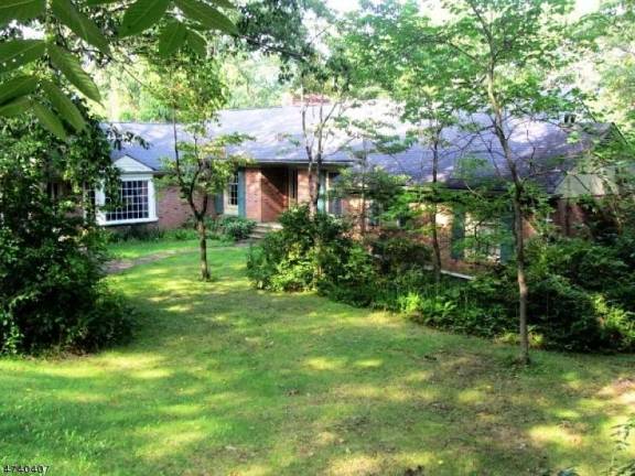 Brick home with views of Musconetcong