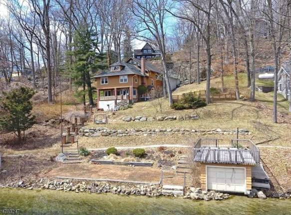 Lake Mohawk vistas and spacious interior