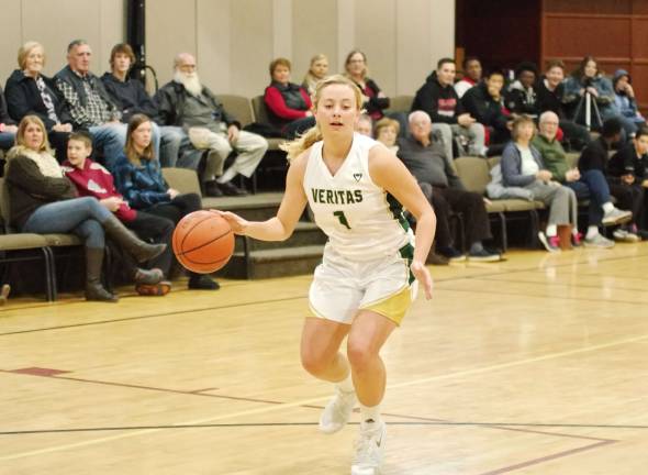 Karlea Zazopoulos led Veritas Christian with 14 points to go along with four steals. Photos by George Leroy Hunter