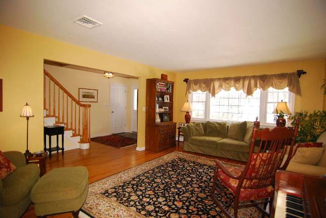 Renovated Colonial on quiet street