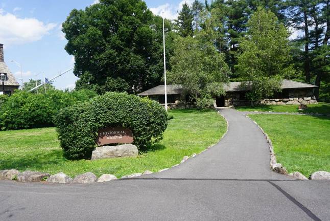<b>Bear Mountain State Park:</b> Palisades Parkway or Route 9W North, Bear Mountain (Photo: Ella Connors)