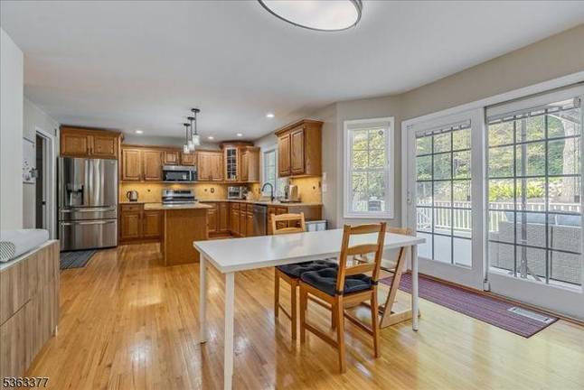 Real estate: Colonial in beautiful setting