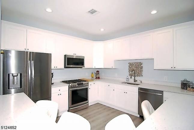 Share your life with family in this Richfield Commons townhome