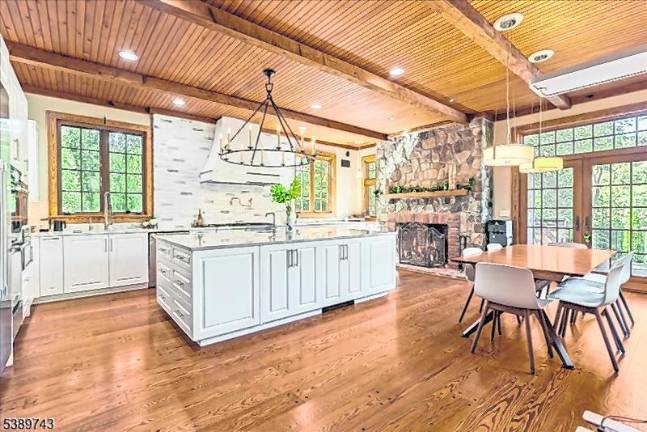 An exquisite lakefront estate