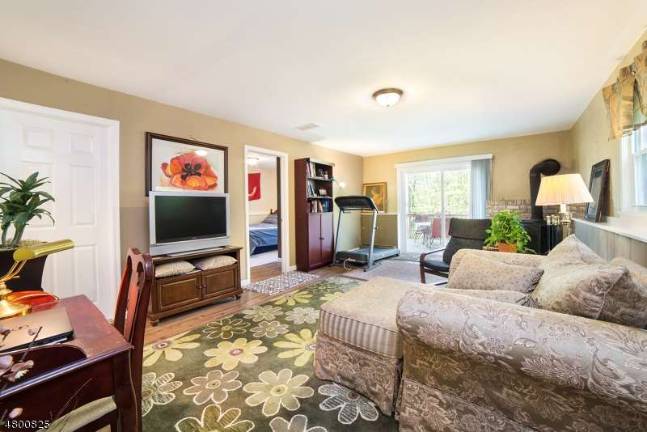 Move-in ready Lake Mohawk home